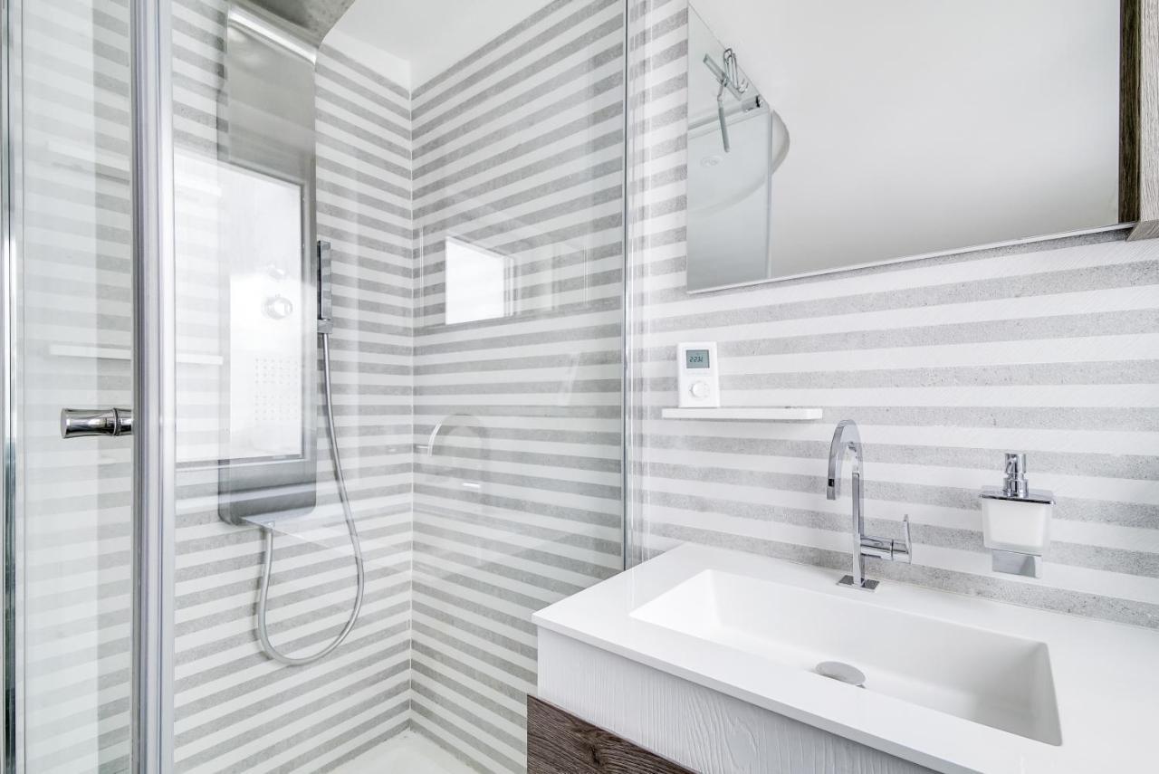 Luxury, Cosy & Quiet 1 Bedroom Apt, St-germain-des-pres Paris
